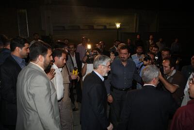 ۴ عکس دیده نشده از پشت صحنه‌ی مناظره میرحسین و احمدی نژاد در خرداد ۸۸ | پایگاه خبری تحلیلی انصاف نیوز