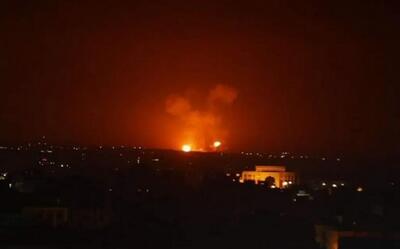شنیده شدن صدای انفجار‌هایی در حومه دمشق / العربیه: اسرائیل یک پایگاه حزب‌الله لبنان را در جنوب غربی فرودگاه دمشق بمباران کرد