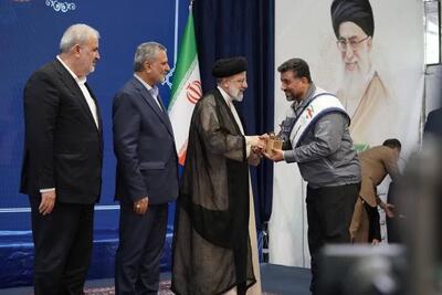 ایدکوپرس سایپا،‌ تندیس شرکت برتر ایران را از رئیس جمهور دریافت کرد