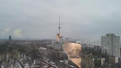 ببینید | لحظه اصابت 3 موشک خوشه‌ای اوکراینی به ارتش روسیه