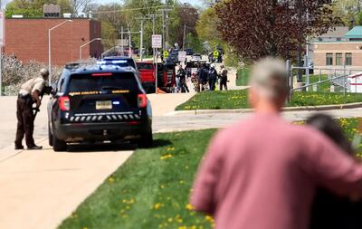 پلیس آمریکا دانش‌آموز مسلح را در محوطه مدرسه کشت