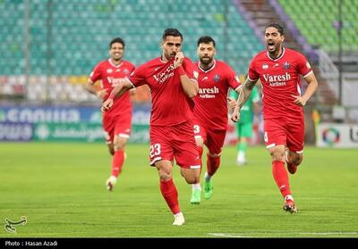 دیدار تیم‌های فوتبال ذوب آهن و نساجی- عکس صفحه استان تسنیم | Tasnim