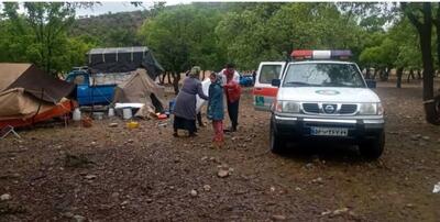 امدادرسانی ١٠ خانوار عشایر گرفتار در بارندگی‌های اخیر شهرستان دنا / نجات جان کودک یکساله در مناطق صعب‌العبور زیلایی