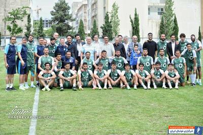 عکس| استقلالی‌های قدیم و جدید یکی شدند - پارس فوتبال | خبرگزاری فوتبال ایران | ParsFootball
