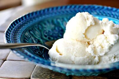 ۷ نکته مهم برای تهیه بستنی ساده خانگی