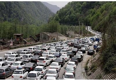 اعلام محور‌های دارای محدودیت تردد/ جاده چالوس و آزادراه تهران شمال یک طرفه شد