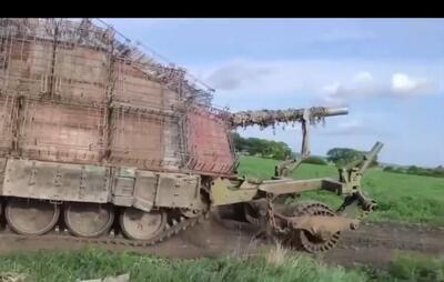 (ویدئو) تانک ضد پهپاد در جنگ اوکراین
