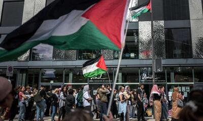 تظاهرات صدها نفر برای حمایت از فلسطین در دانشگاه لوزان