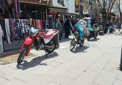تداوم ورود موتورسیکلت‌‌ به داخل پیاده‌راه فردوسی سنندج ‌ - تسنیم