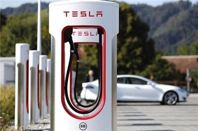 عصر خودرو - تسلا دیگر سردمدار ساخت ایستگاه های شارژ نخواهد بود