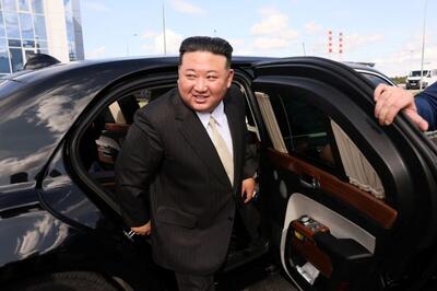 آهنگ جنجالی رهبر کره شمالی که ترند شد + ویدئو |  بیایید به کیم جونگ اون، پدر مهربان خود ببالیم ...