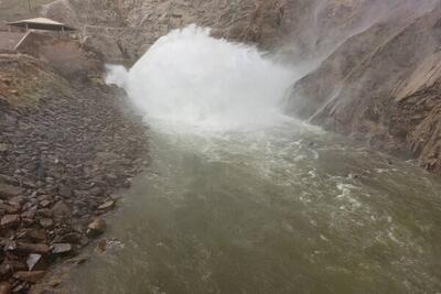 ۱۱۰ میلیون مترمکعب آب سد مهاباد به سمت دریاچه ارومیه رهاسازی شد