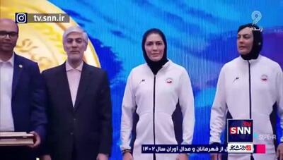 جنجال وسط مراسم تجلیل از مدال‌آوران ؛ ناراحتی و قهر شهربانو منصوریان در دیدار با کیومرث هاشمی وزیر ورزش