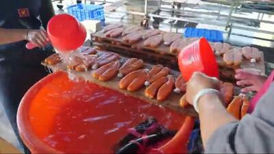 تایوانی ها چگونه خاویار و هزاران ماهی کفال را فرآوری می کنند (فیلم)
