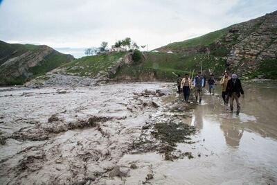 سیلاب ۱۰ راه روستایی کلات را مسدود کرد/آب‌رسانی سیار به برخی روستاها آغاز شده است