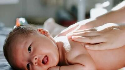 قطع نخاع نوزاد ۵ ماهه به خاطر شکستن قلنج توسط عمه اش | جزئیات حادثه از زبان پزشک متخصص
