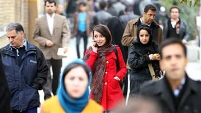 حدود ۱۸ میلیون دختر زیر ۳۰ سال در ایران / ۳۰ درصد دختران دبیرستانی مدرسه نمی‌روند