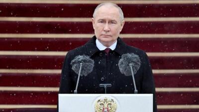 پوتین در رژه روز پیروزی: احدی حق تهدید ما را ندارد؛ سلاح‌های استراتژیک آماده به شلیک‌اند - عصر خبر