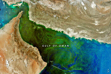 (عکس) چشم‌انداز رنگ‌رنگ ناسا از تنگه هرمز و دریای عمان