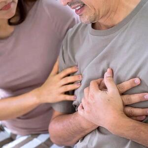 کمک های اولیه و اقدامات لازم در شرایط حمله قلبی