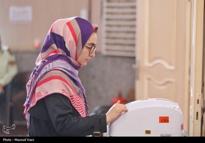 احراز هویت 157 هزار نفر در انتخابات کرمانشاه - تسنیم