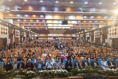اختتامیه جشنواره «ایران جوان بمان» در بوشهر آغاز شد