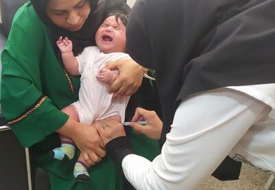 تزریق اولین واکسن پنوموکوک و روتاویروس  در آبادان