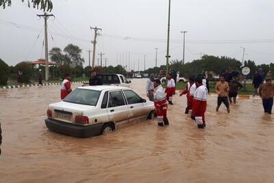 تخلیه به موقع روستاهای ناامن و نجات افراد گرفتار در سیلاب توسط هلال احمر