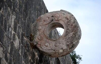 کشف یک «نذری» عجیب در زیر قدیمی‌ترین زمین «توپ‌بازی» جهان