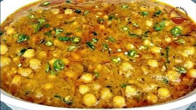 غذای خیابانی در پاکستان؛ پخت و سرو خورشت نخود لاهوری (فیلم)