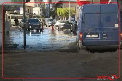 سیل در خیابان ها به دلیل بارندگی شدید در هاتای ترکیه.