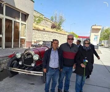 سفر زوج استرالیایی با ماشین ۱۰۰ ساله به ایران+ عکس