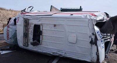 تصویر تلخ از واژگونی یک آمبولانس در یزد