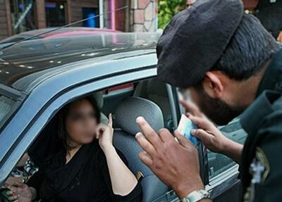 بازداشت مامور پلیس به دلیل برخورد نامناسب با یک خانم
