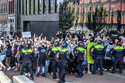 سرکوب تظاهرات دانشجویان هلند در همبستگی با نوار عزه