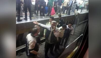 سقوط دختر جوان در مترو دروازه دولت | اقتصاد24