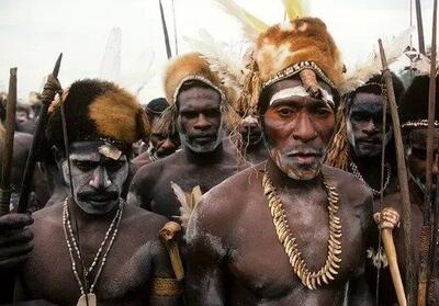 تصاویر جالب از آخرین قبیله آدم‌خوارها در جهان
