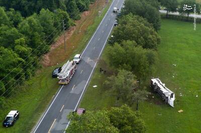 فیلم/ واژگونی اتوبوس در فلوریدا با ۸ کشته و ۴۵ زخمی