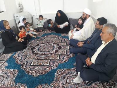 امام جمعه سروستان با خانواده پرجمعیت «رمضانلی» دیدار کرد