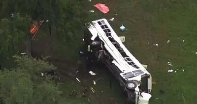 لحظه دلخراش واژگونی اتوبوس در فلوریدا + ویدیو