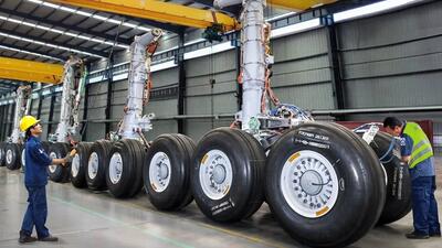 فرآیند ساخت ارابه هواپیما در یک کارخانه میلیارد دلاری (فیلم)