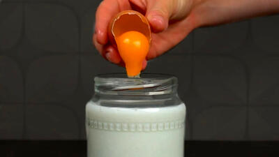 (ویدئو) طرز تهیه پنیر خانگی بدون سرکه با یک لیتر شیر و 2 تخم مرغ