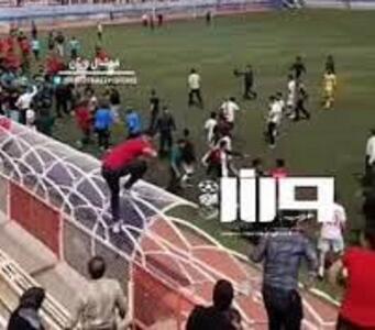 التماس مادران در درگیری شدید فوتبال نونهالان | رویداد24