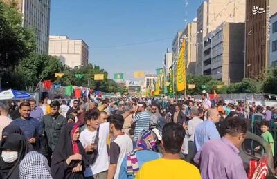 فیلم/ آغاز جشن امام رضایی‌ها از میدان هفت تیر به سمت میدان ولیعصر