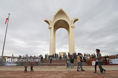 نکوداشت زاد روز شاعر ترکمن «مختومقلی فراغی»