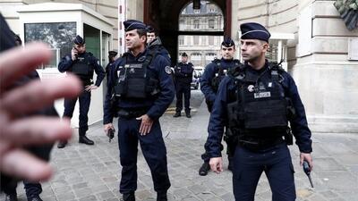 پلیس فرانسه مرد مهاجم به یک کنیسه را کشت | خبرگزاری بین المللی شفقنا
