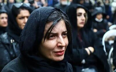لیلا حاتمی در مراسم خاکسپاری مادرش مرحومه زری خوشکام+ فیلم
