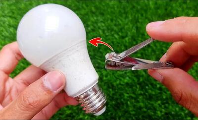 نحوه تعمیر لامپ LED شکسته با کمک ناخن گیر (فیلم)