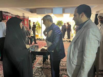 حضور کیومرث هاشمی در منزل شهید امیرعبداللهیان