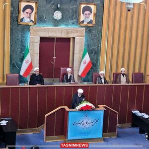 موحدی کرمانی ر‌ئیس سنی مجلس خبرگان رهبری